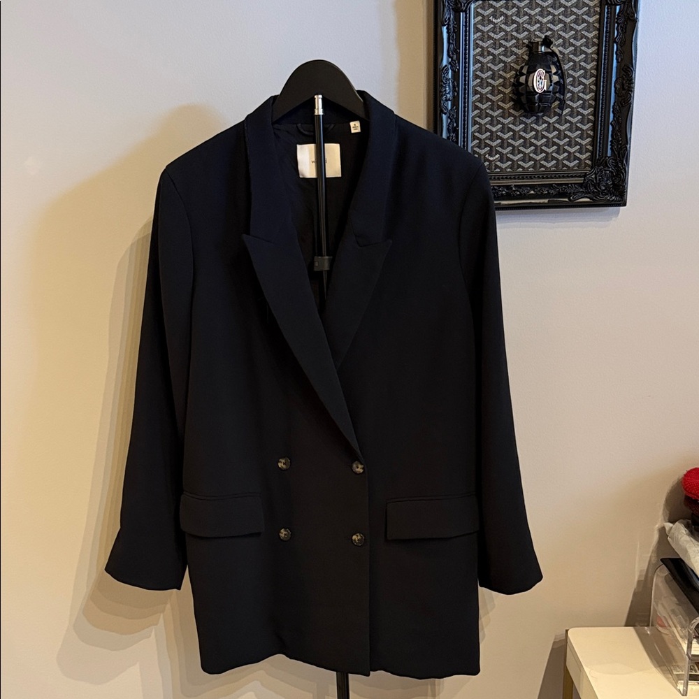 Aritzia Navy Double-Breasted Blazer